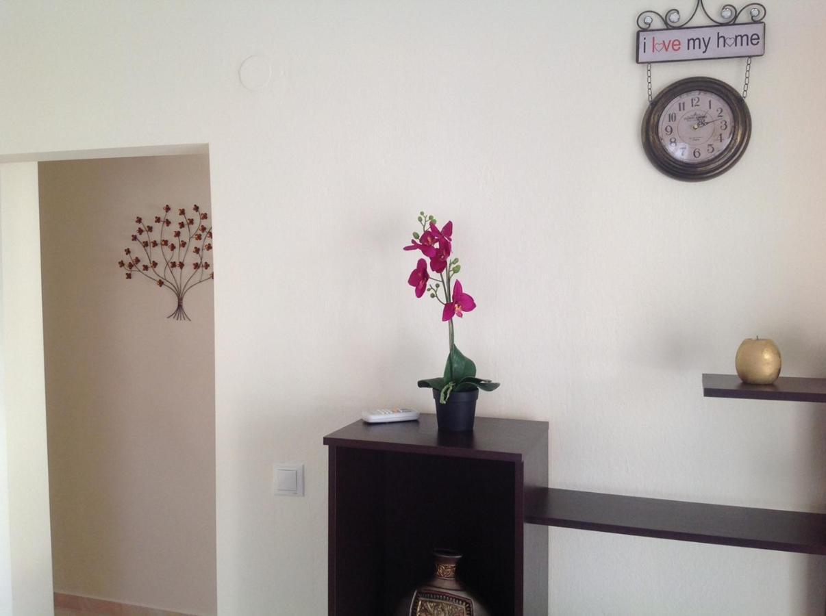 Myparalia Apartament ***** Buitenkant foto