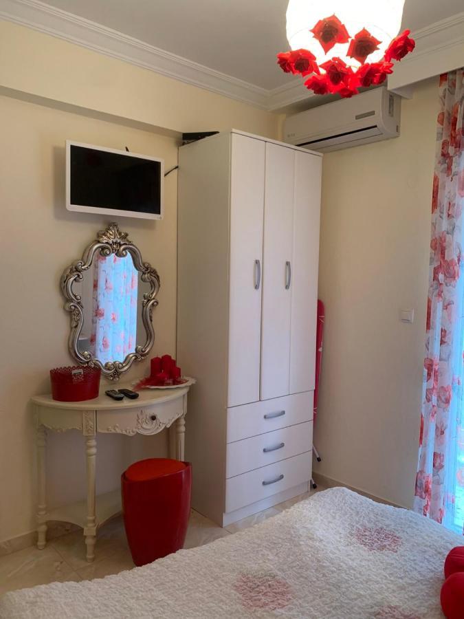 Myparalia Apartament ***** Buitenkant foto